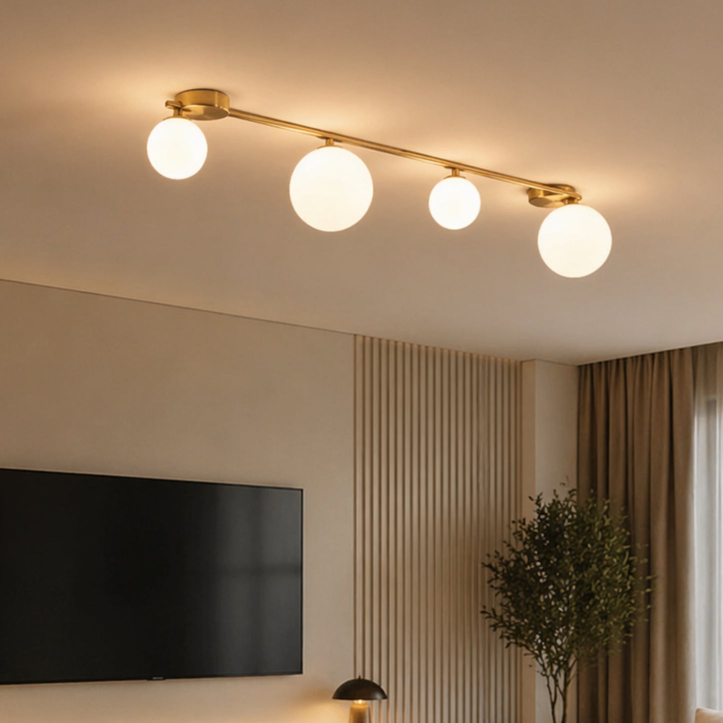 goldene deckenleuchte mit glaskugeln